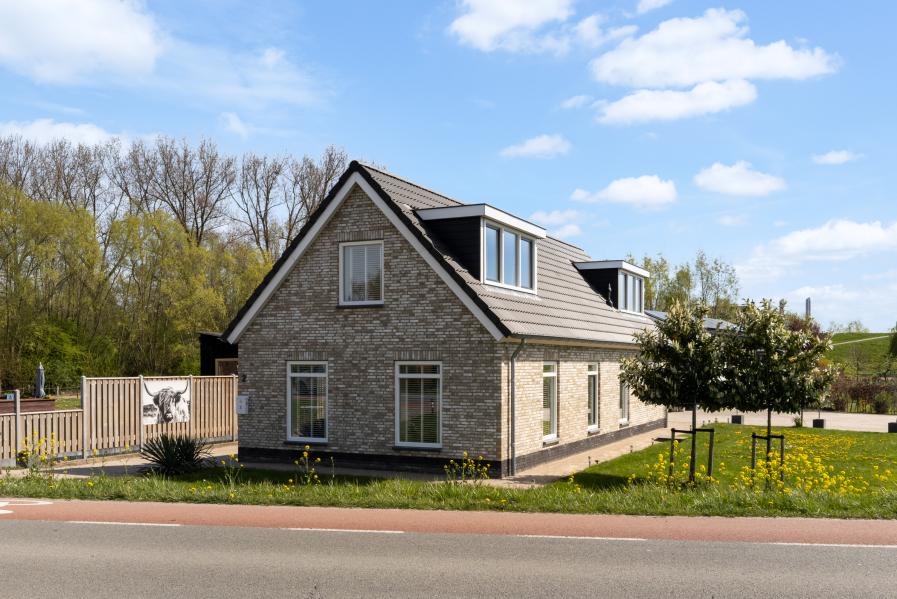 Te koop: Steenweg 2 te Waardenburg